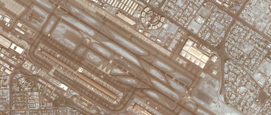 Аэропорт Дубай, космический снимок с КА NigeriaSat-2