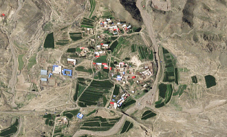 Деревня Сюйгуаньцзин, Китай, и холмы Внутренней Монголии, 18 июля 2020 года, SkySat 18